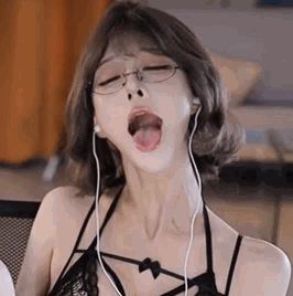 ASMR风韵少妇张爱玲假装喝醉被同事送回家直接推倒男同事 - 泡泡资源-泡泡资源